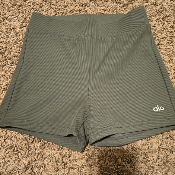 ALO Yoga Pants - #172 ALO Yoga Women's Olive Bike Shorts